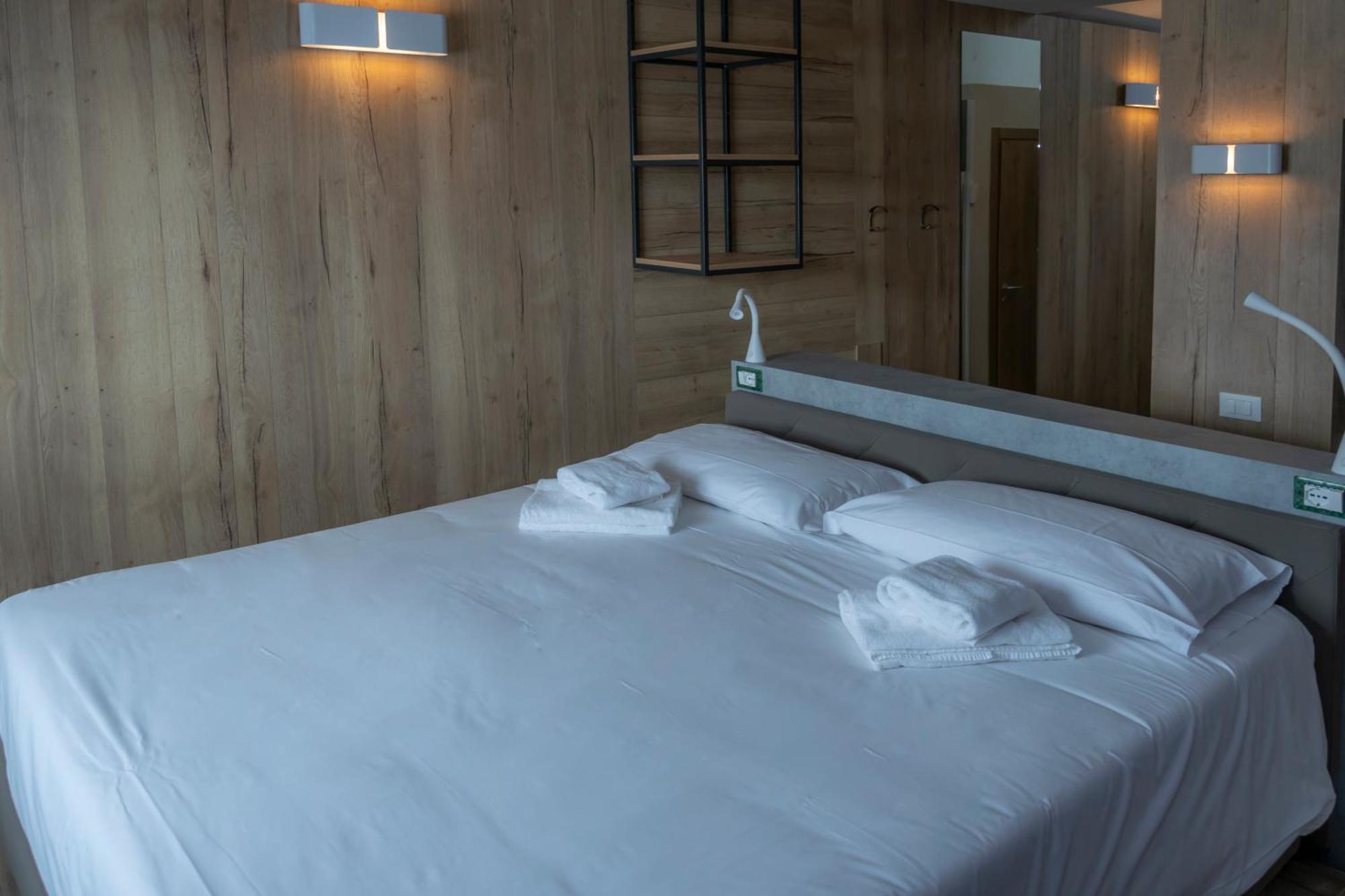 Hotel Petit Palais Breuil-Cervinia Quarto foto