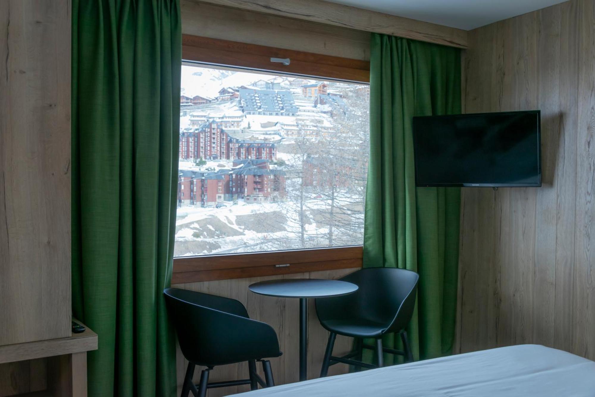 Hotel Petit Palais Breuil-Cervinia Quarto foto